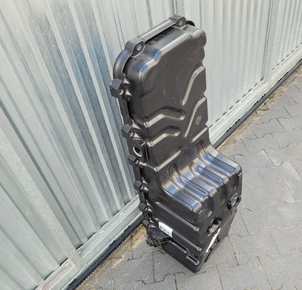 MISKA OLEJOWA RENAULT RANGE T 22242776 - المحرك - شاحنة: صور 3 MISKA OLEJOWA RENAULT RANGE T 22242776 - المحرك - شاحنة: صور 3