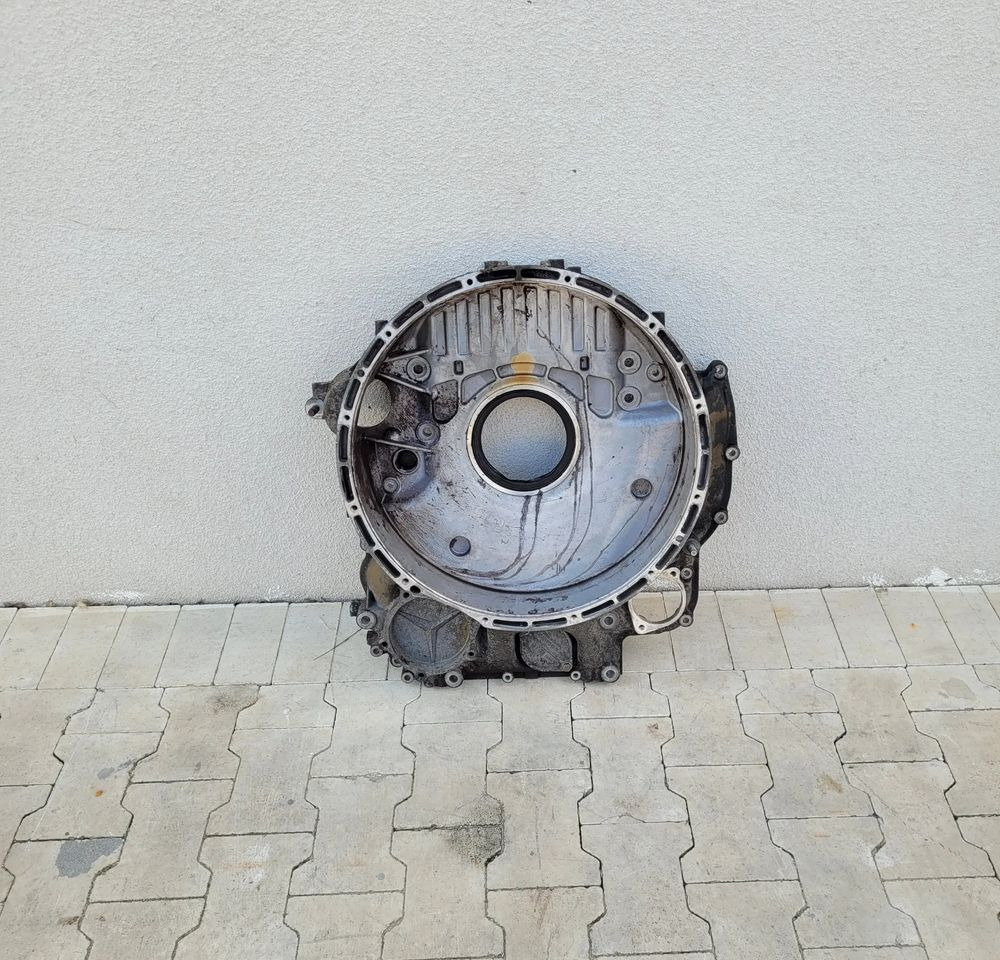 OBUDOWA SPRZEGLA ACTROS MP4 A4710157202 - المحرك - شاحنة: صور 1 OBUDOWA SPRZEGLA ACTROS MP4 A4710157202 - المحرك - شاحنة: صور 1