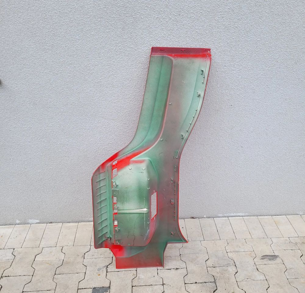 STOPNICA DAF XG LEWE ORYGINAL 2249082 - خطوة جانبية - شاحنة: صور 3 STOPNICA DAF XG LEWE ORYGINAL 2249082 - خطوة جانبية - شاحنة: صور 3