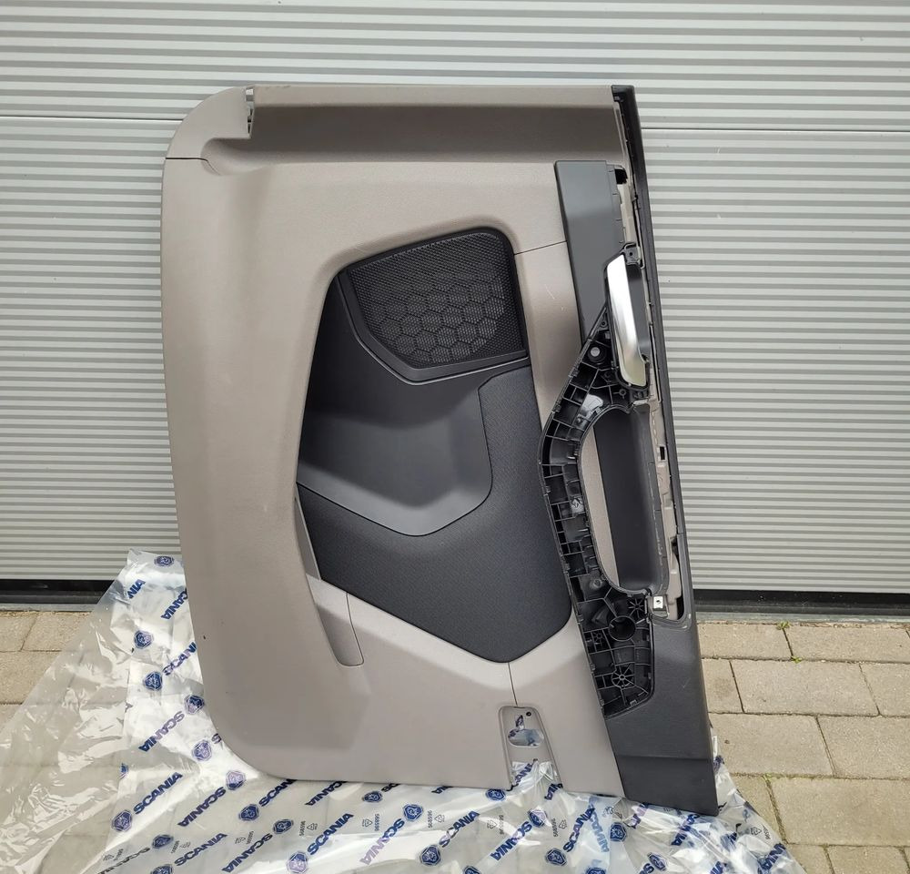 TAPICERKA DRZWI SCANIA R S NM.2022R RH 2795126 ORYGINAŁ CHWALIM116 - باب و قطع الغيار - شاحنة: صور 1 TAPICERKA DRZWI SCANIA R S NM.2022R RH 2795126 ORYGINAŁ CHWALIM116 - باب و قطع الغيار - شاحنة: صور 1