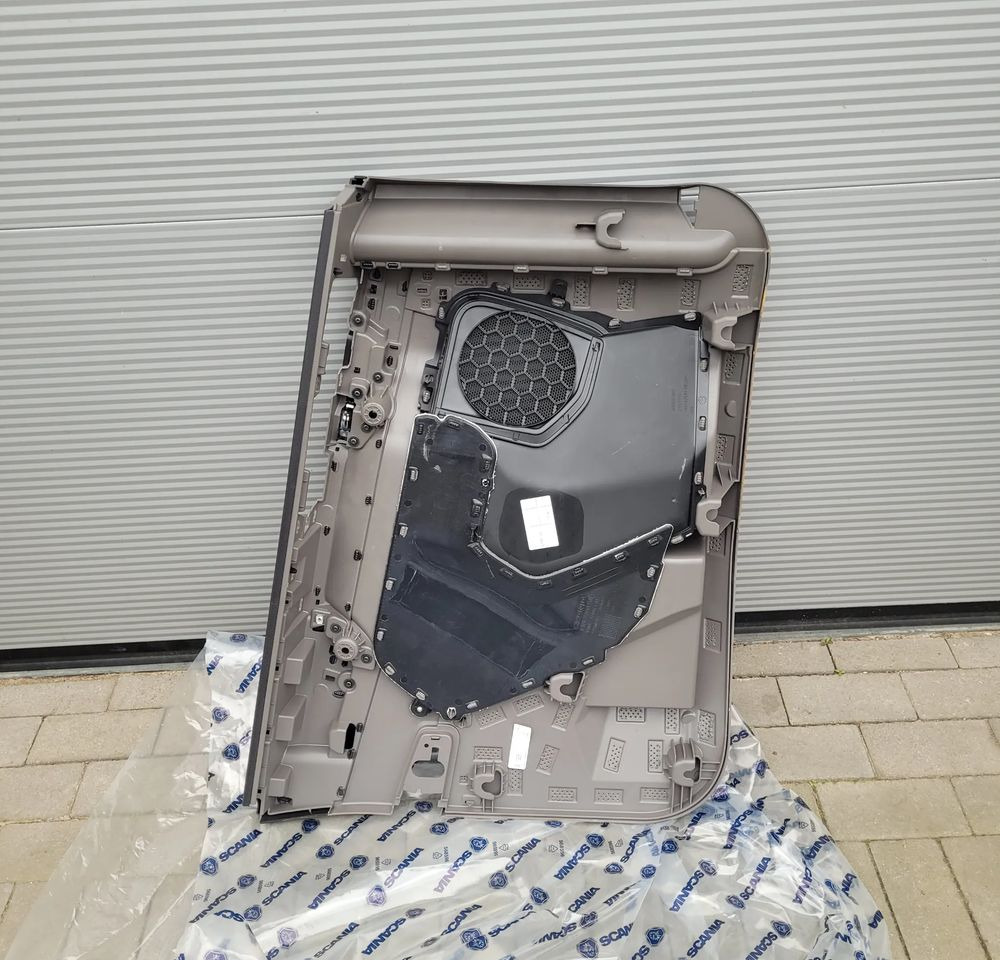 TAPICERKA DRZWI SCANIA R S NM.2022R RH 2795126 ORYGINAŁ CHWALIM116 - باب و قطع الغيار - شاحنة: صور 2 TAPICERKA DRZWI SCANIA R S NM.2022R RH 2795126 ORYGINAŁ CHWALIM116 - باب و قطع الغيار - شاحنة: صور 2