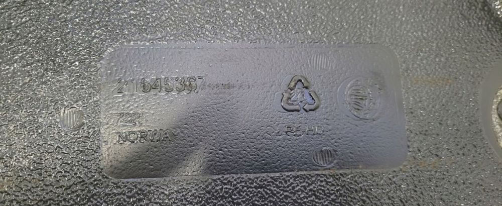 ZBIORNIK AD BLUE VOLVO FH4 21645367 - خزان AdBlue - شاحنة: صور 3 ZBIORNIK AD BLUE VOLVO FH4 21645367 - خزان AdBlue - شاحنة: صور 3