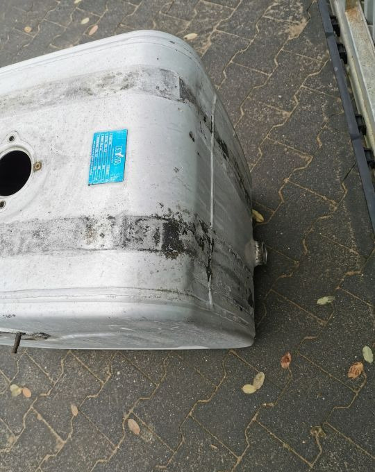 ZBIORNIK OLEJU HYVA OM 14018231 - خزان هيدروليكي - شاحنة: صور 5 ZBIORNIK OLEJU HYVA OM 14018231 - خزان هيدروليكي - شاحنة: صور 5