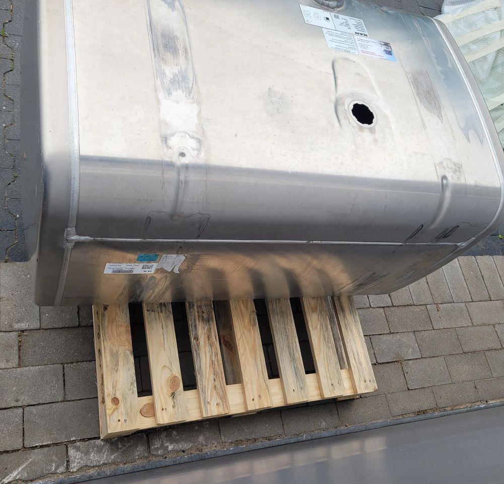 ZBIORNIK PALIWA MAN TGX TGS 390L 81.1220-6917 102X63X68CM CHWALIM116 - نظام الوقود - شاحنة: صور 5 ZBIORNIK PALIWA MAN TGX TGS 390L 81.1220-6917 102X63X68CM CHWALIM116 - نظام الوقود - شاحنة: صور 5
