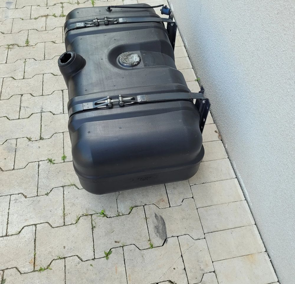 ZBIORNIK PALIWA NISSANA CABSTAR MAXITY - خزان وقود - شاحنة: صور 2 ZBIORNIK PALIWA NISSANA CABSTAR MAXITY - خزان وقود - شاحنة: صور 2