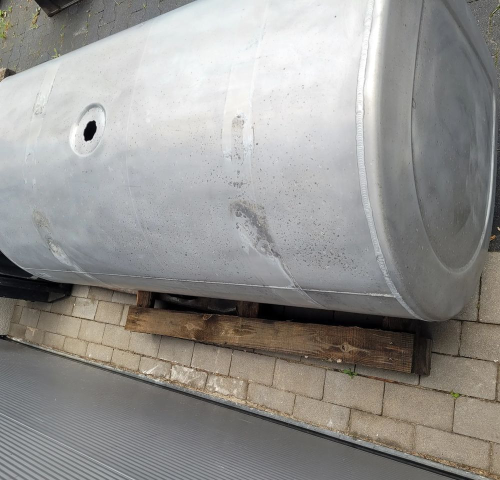 ZBIORNIK PALIWA VOLVO FH4 21516453 570L 140X70X70CM CHWALIM116 - خزان وقود - شاحنة: صور 4 ZBIORNIK PALIWA VOLVO FH4 21516453 570L 140X70X70CM CHWALIM116 - خزان وقود - شاحنة: صور 4