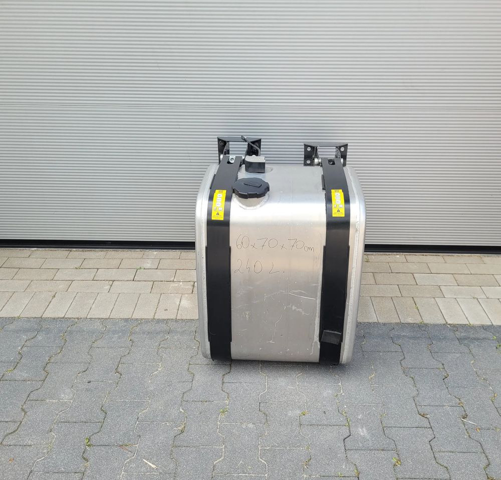 ZBIORNIK PALIWA VOLVO FH4 FM 240L 21516442 60X70X70 CM CHWALIM116 - خزان وقود - شاحنة: صور 1 ZBIORNIK PALIWA VOLVO FH4 FM 240L 21516442 60X70X70 CM CHWALIM116 - خزان وقود - شاحنة: صور 1