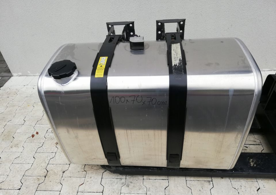 ZBIORNIK PALIWA VOLVO FH4 GAMA RANGE T 365L - خزان وقود - شاحنة: صور 1 ZBIORNIK PALIWA VOLVO FH4 GAMA RANGE T 365L - خزان وقود - شاحنة: صور 1