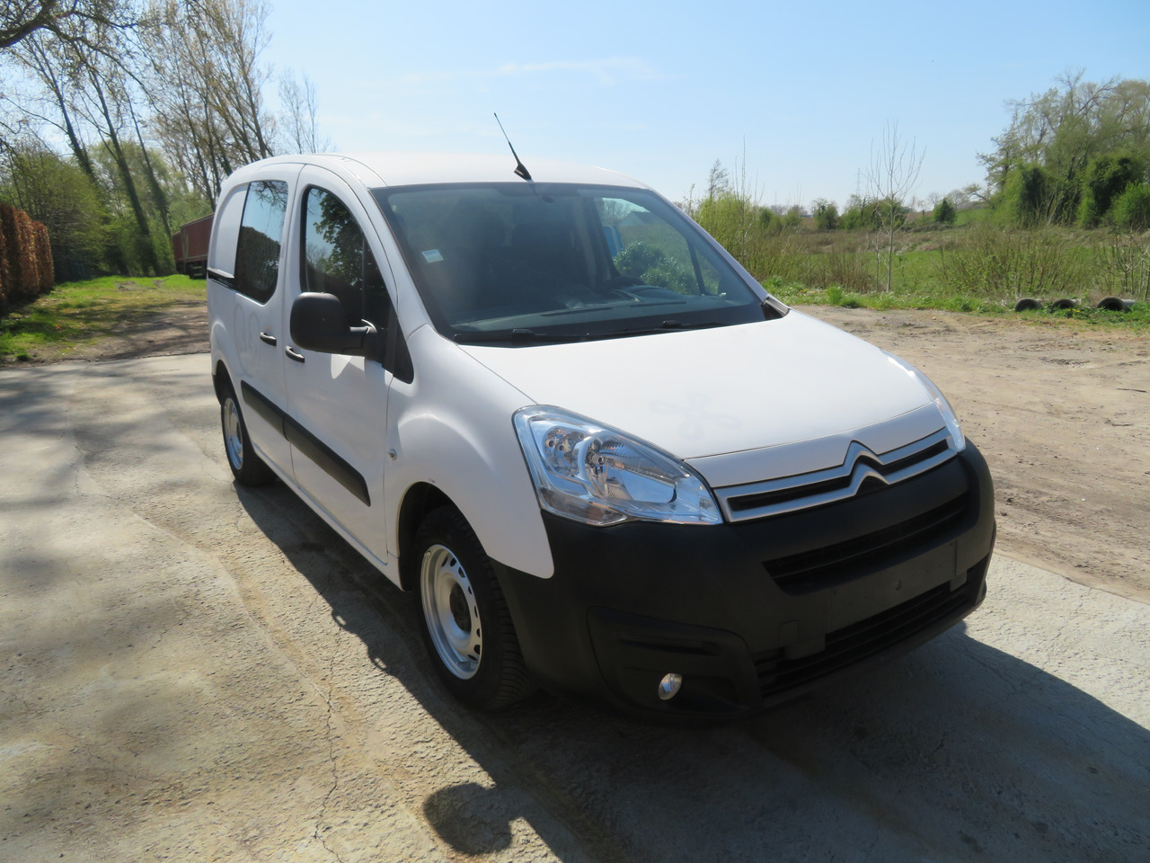 CITROËN Berlingo 1.6 BlueHDi CLUB - فان: صور 1 CITROËN Berlingo 1.6 BlueHDi CLUB - فان: صور 1