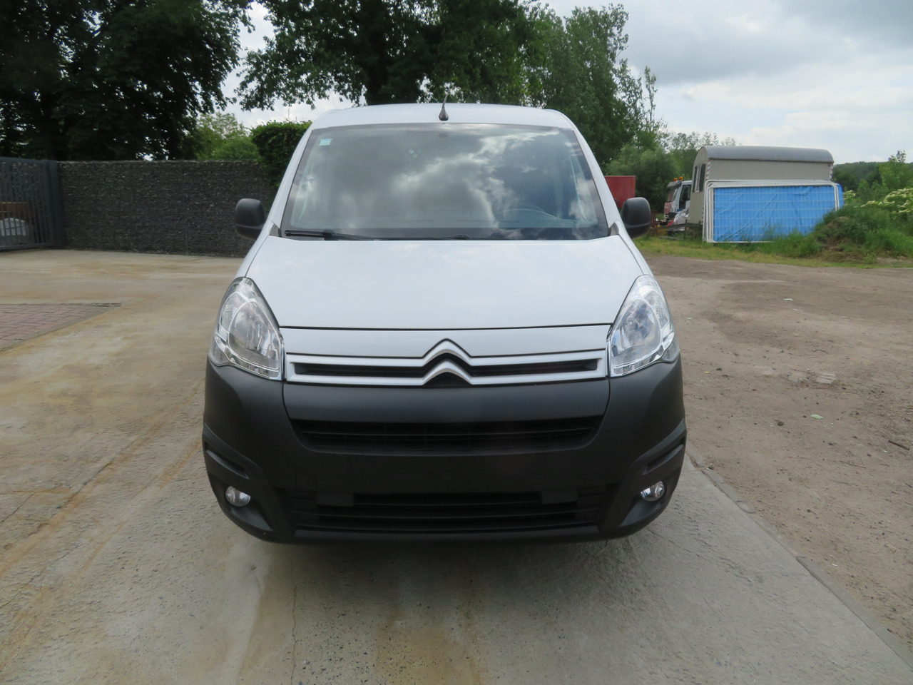 CITROËN Berlingo 1.6 BlueHDi CLUB - فان: صور 2 CITROËN Berlingo 1.6 BlueHDi CLUB - فان: صور 2