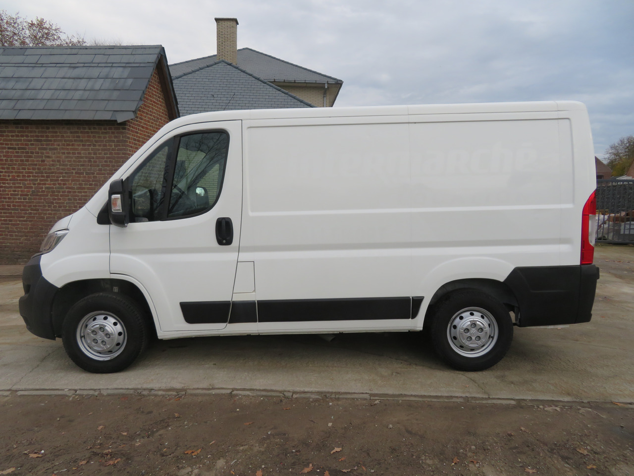 Citroën Jumper 2.2 BlueHDi - L1H1 - فان المدمجة: صور 4 Citroën Jumper 2.2 BlueHDi - L1H1 - فان المدمجة: صور 4