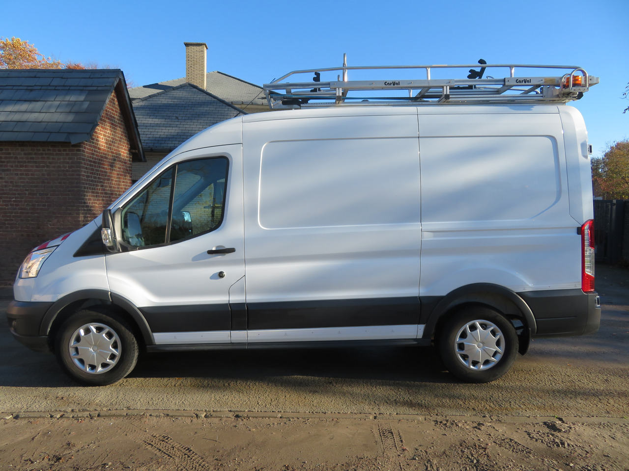 Ford Transit 2.0TDCi - L2H2 - فان: صور 4 Ford Transit 2.0TDCi - L2H2 - فان: صور 4