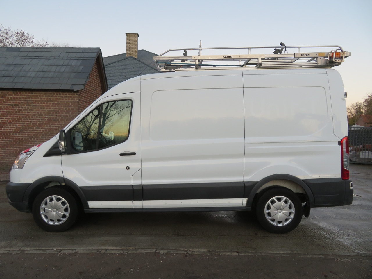 Ford Transit 2.0TDCi - L2H2 - فان: صور 4 Ford Transit 2.0TDCi - L2H2 - فان: صور 4