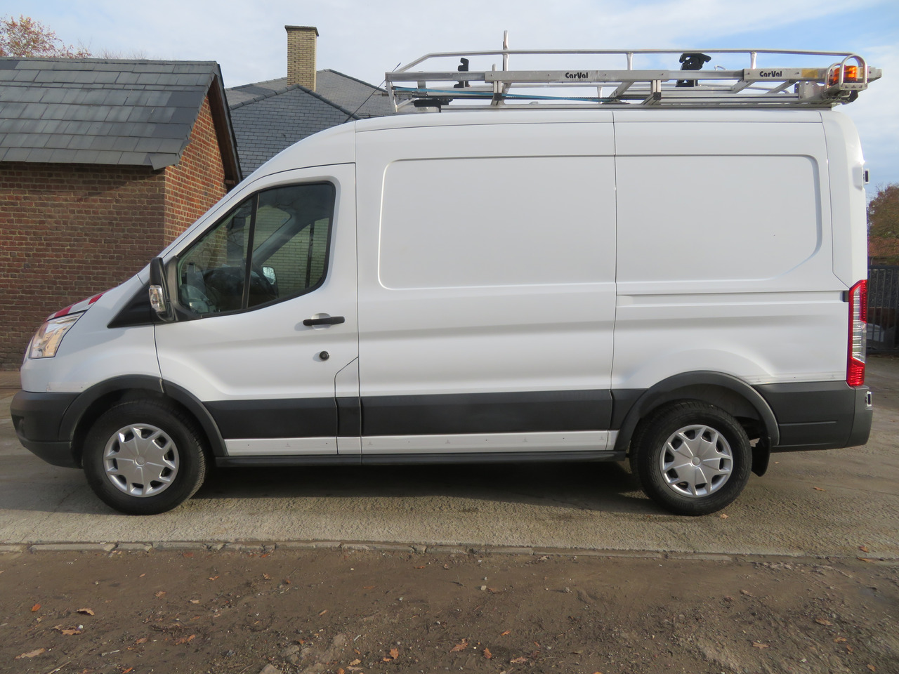 Ford Transit 2.0TDCi - L2H2 - فان: صور 4 Ford Transit 2.0TDCi - L2H2 - فان: صور 4