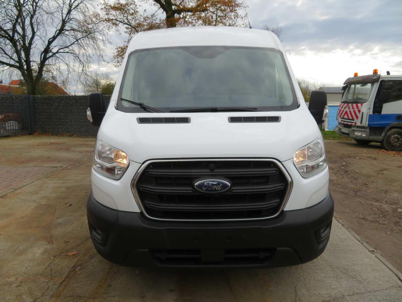 Ford Transit 2.0TDCi TREND - L2H2 - فان: صور 2 Ford Transit 2.0TDCi TREND - L2H2 - فان: صور 2