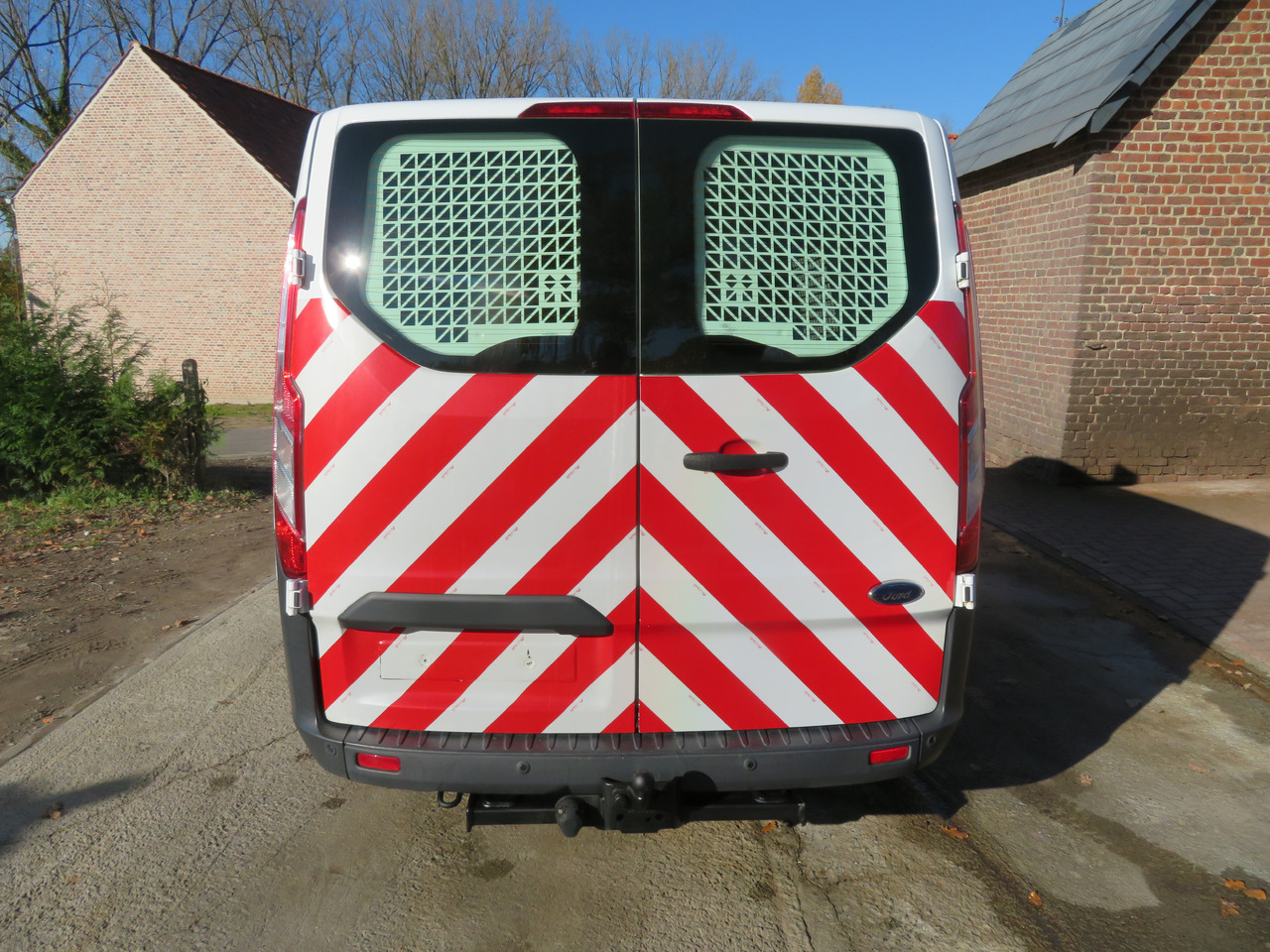 فان المدمجة Ford Transit Custom 2.0tdci: صور 6 فان المدمجة Ford Transit Custom 2.0tdci: صور 6