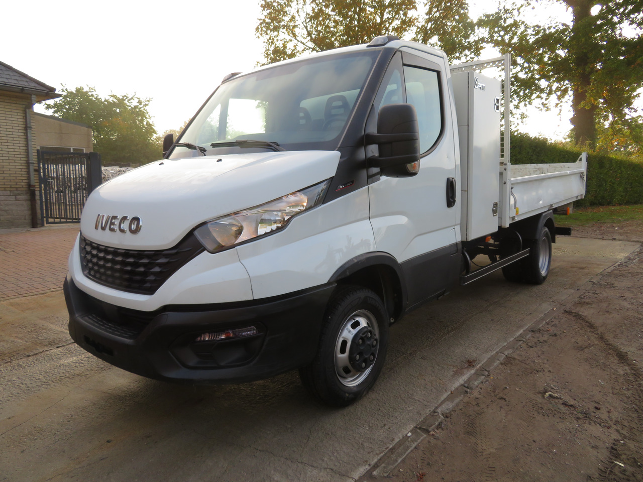 Iveco Daily 35C16 3.0 - L3 - Kipper - قلاب صغير: صور 3 Iveco Daily 35C16 3.0 - L3 - Kipper - قلاب صغير: صور 3