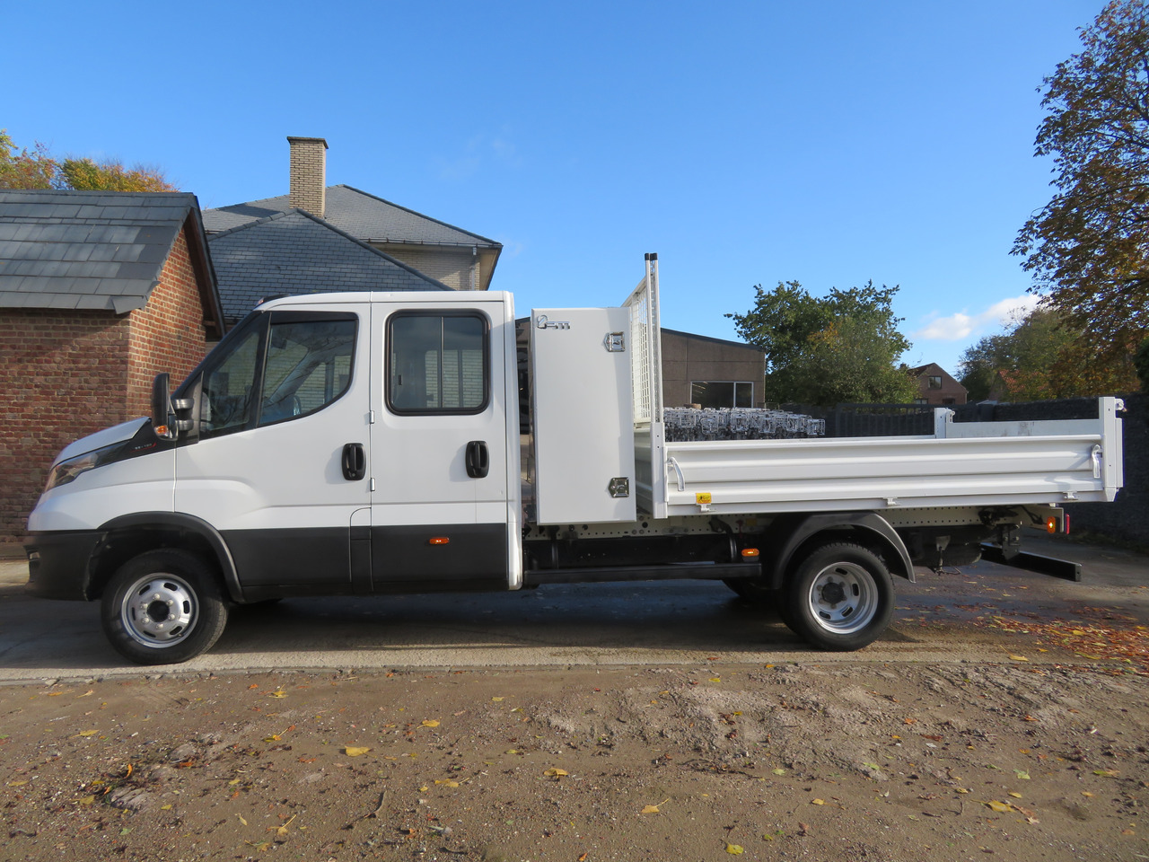 Iveco Daily 35C16 3.0 - قلاب صغير, الشاحنات الصغيرة كابينة مزدوجة: صور 4 Iveco Daily 35C16 3.0 - قلاب صغير, الشاحنات الصغيرة كابينة مزدوجة: صور 4
