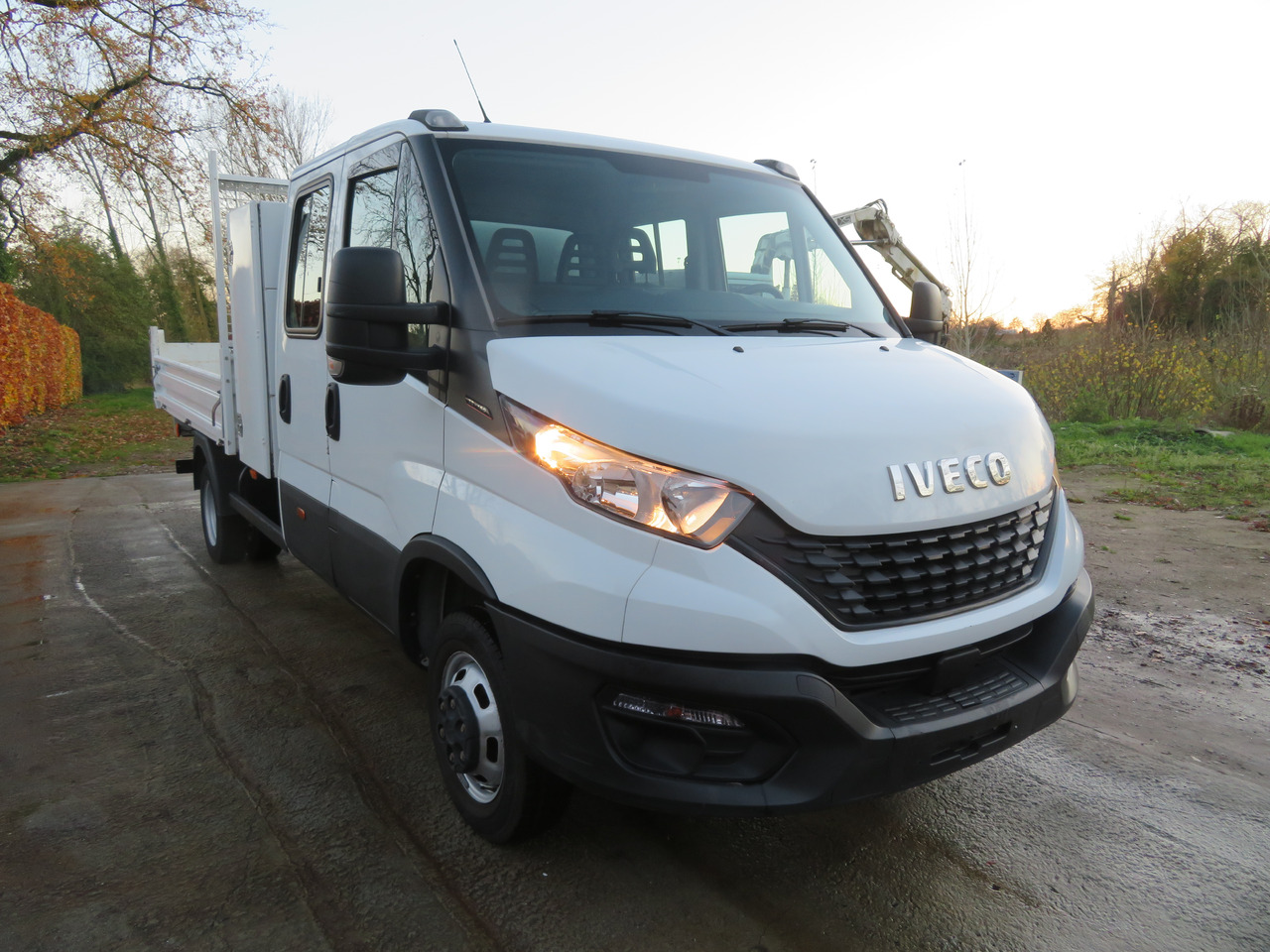 Iveco Daily 35C16 3.0 - قلاب صغير, الشاحنات الصغيرة كابينة مزدوجة: صور 1 Iveco Daily 35C16 3.0 - قلاب صغير, الشاحنات الصغيرة كابينة مزدوجة: صور 1