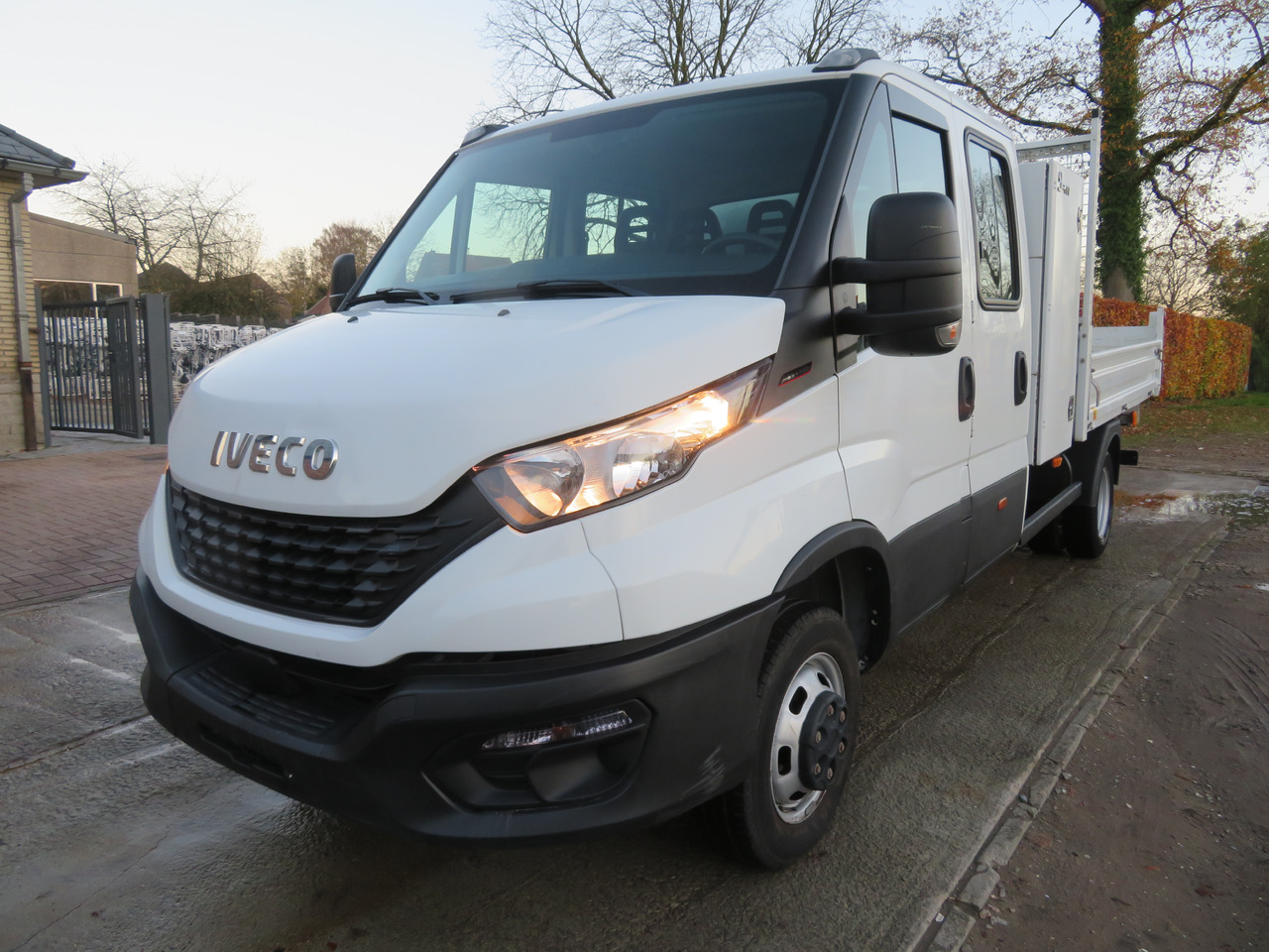 Iveco Daily 35C16 3.0 - قلاب صغير, الشاحنات الصغيرة كابينة مزدوجة: صور 3 Iveco Daily 35C16 3.0 - قلاب صغير, الشاحنات الصغيرة كابينة مزدوجة: صور 3