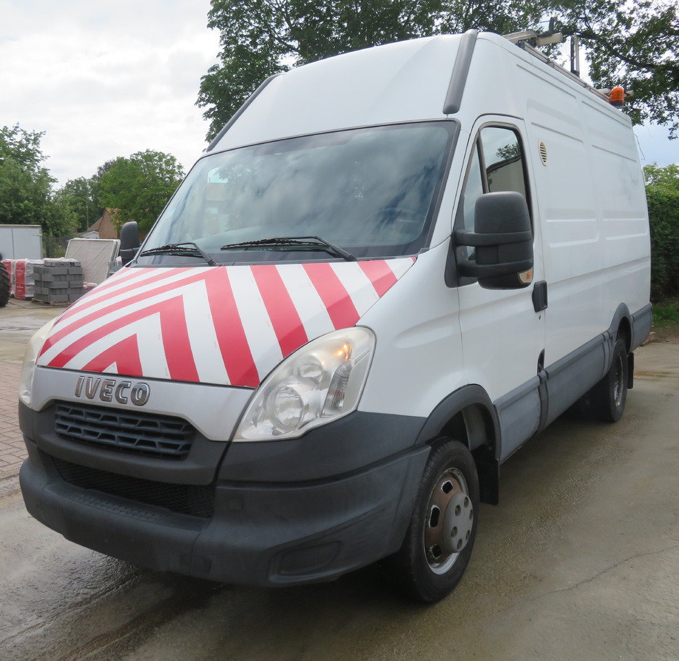 Iveco Daily 50C15 - فان: صور 4 Iveco Daily 50C15 - فان: صور 4
