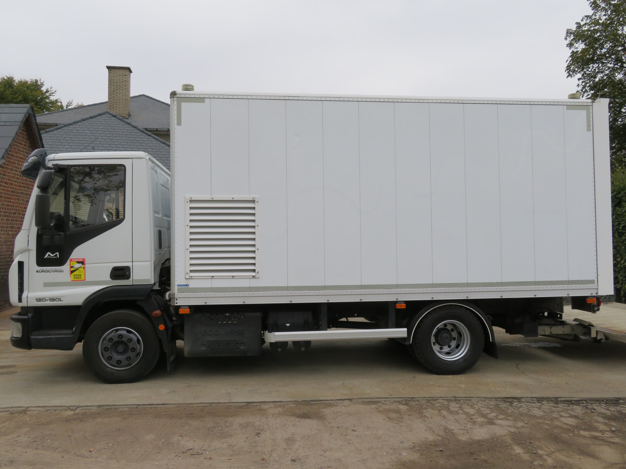 Iveco Eurocargo 120EL - بصندوق مغلق شاحنة: صور 4 Iveco Eurocargo 120EL - بصندوق مغلق شاحنة: صور 4