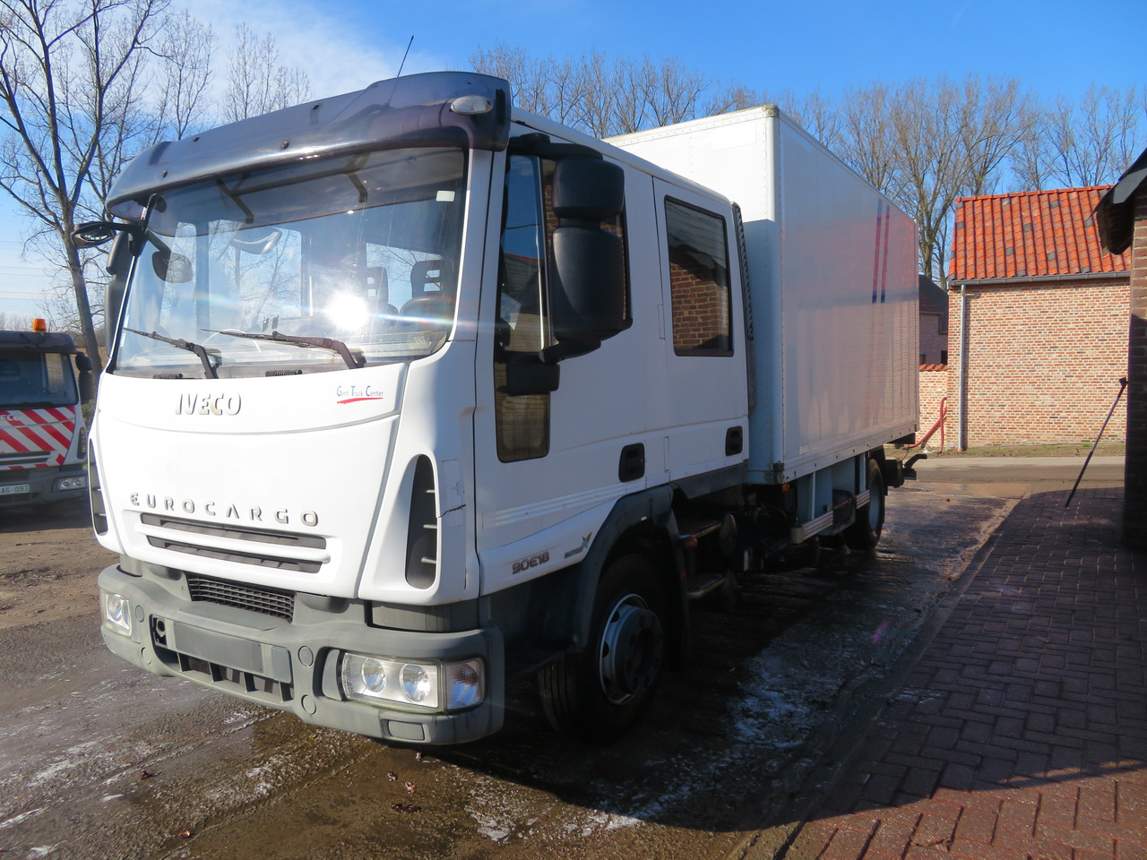 Iveco Eurocargo ML90E18 - بصندوق مغلق شاحنة: صور 3 Iveco Eurocargo ML90E18 - بصندوق مغلق شاحنة: صور 3