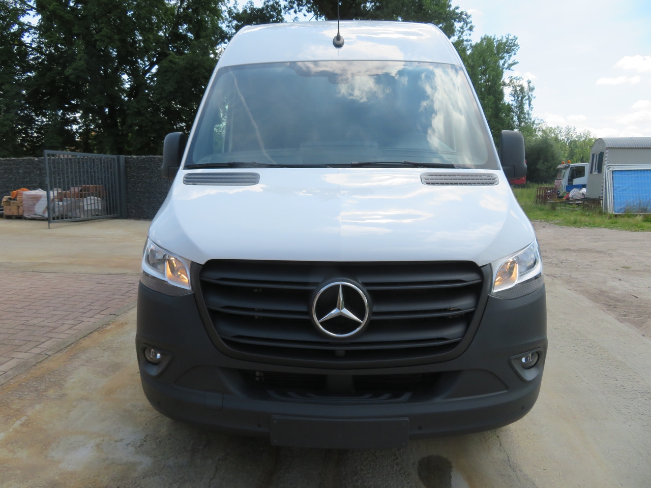 MERCEDES-BENZ Sprinter 317cdi - A2H2 - الشاحنات الصغيرة: صور 2 MERCEDES-BENZ Sprinter 317cdi - A2H2 - الشاحنات الصغيرة: صور 2