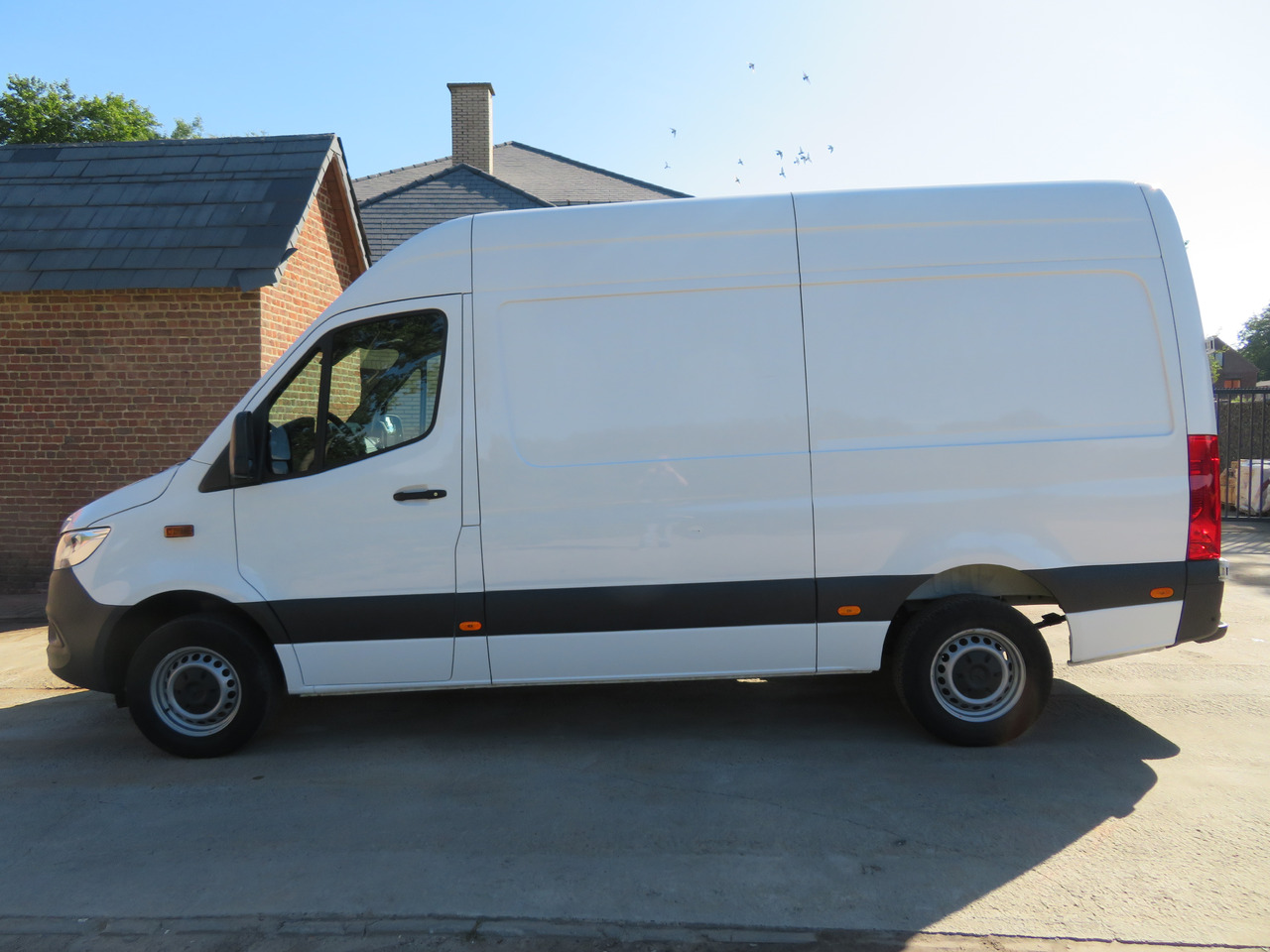 MERCEDES-BENZ Sprinter 317cdi - A2H2 - فان: صور 4 MERCEDES-BENZ Sprinter 317cdi - A2H2 - فان: صور 4