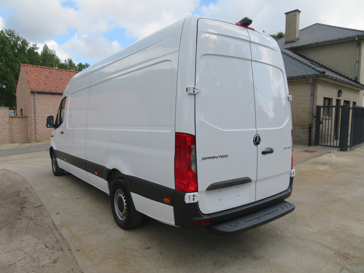 MERCEDES-BENZ Sprinter 317cdi - A3H2 - فان: صور 5 MERCEDES-BENZ Sprinter 317cdi - A3H2 - فان: صور 5