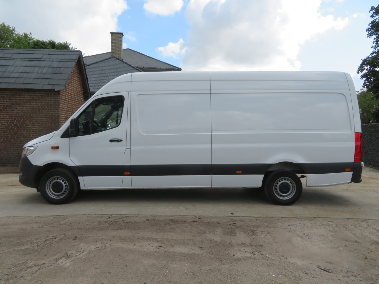 MERCEDES-BENZ Sprinter 317cdi - A3H2 - فان: صور 4 MERCEDES-BENZ Sprinter 317cdi - A3H2 - فان: صور 4