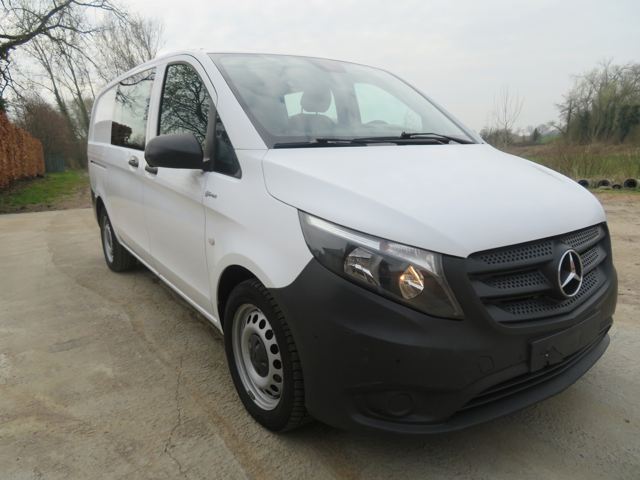 MERCEDES-BENZ Vito 114cdi - A2 - dubbel cabine - فان المدمجة, الشاحنات الصغيرة كابينة مزدوجة: صور 1 MERCEDES-BENZ Vito 114cdi - A2 - dubbel cabine - فان المدمجة, الشاحنات الصغيرة كابينة مزدوجة: صور 1