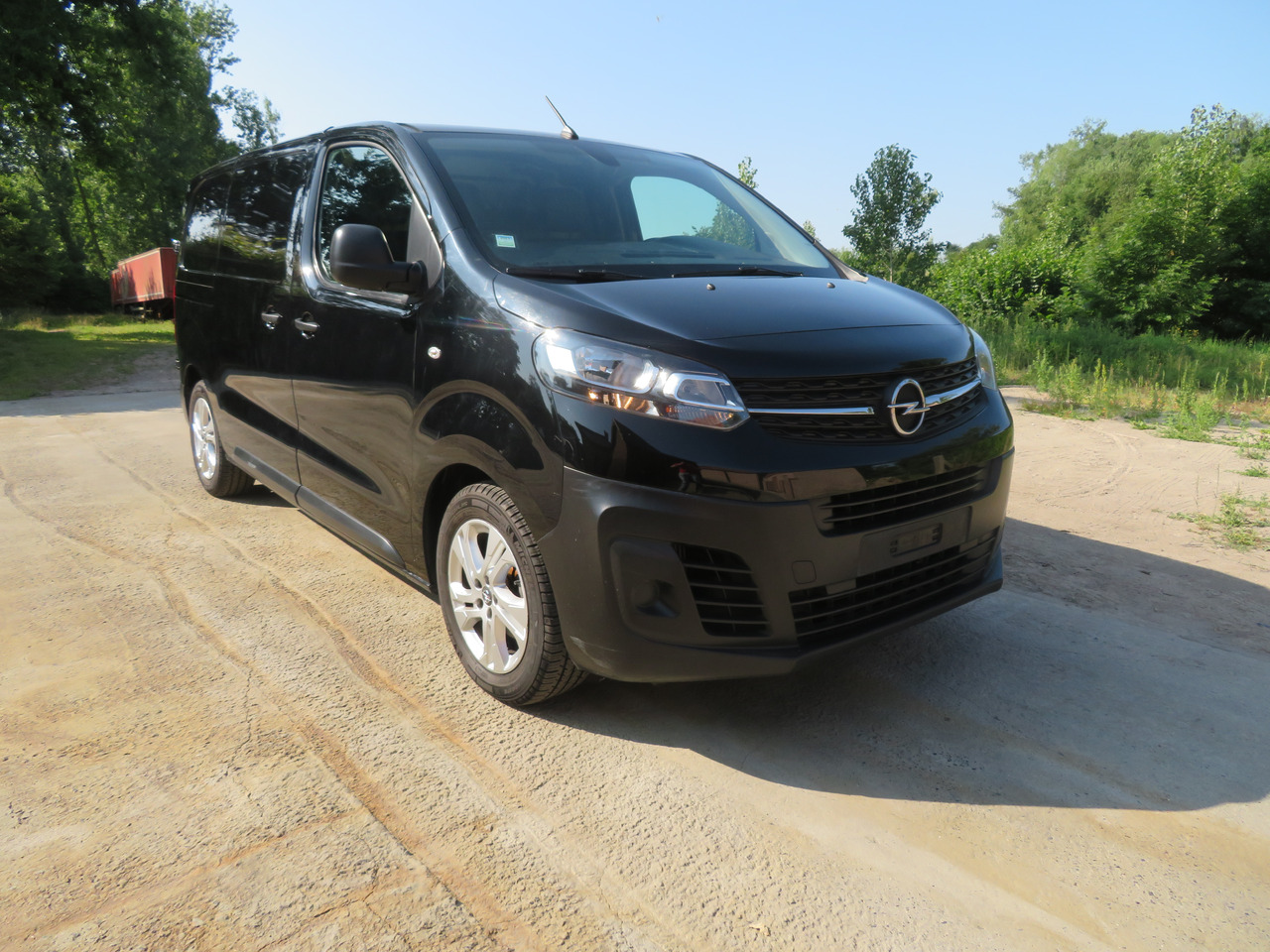 OPEL Vivaro 2.0 Turbo - L2H1 - فان المدمجة: صور 1 OPEL Vivaro 2.0 Turbo - L2H1 - فان المدمجة: صور 1
