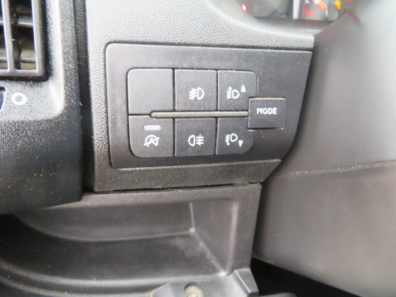 فان المدمجة Peugeot Boxer 2.0blue HDI: صور 16