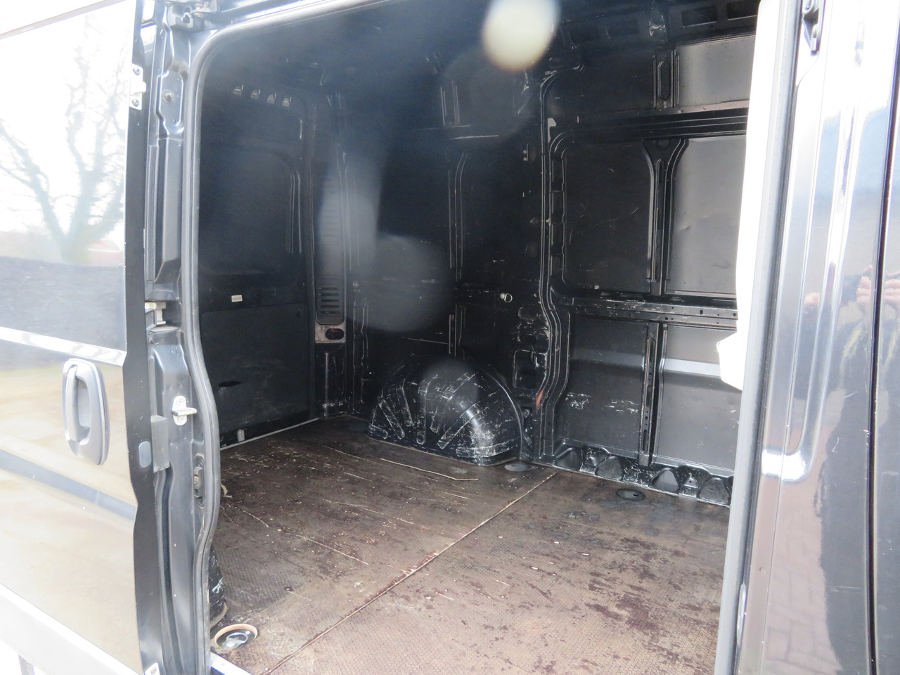 فان المدمجة Peugeot Boxer 2.0blue HDI: صور 9