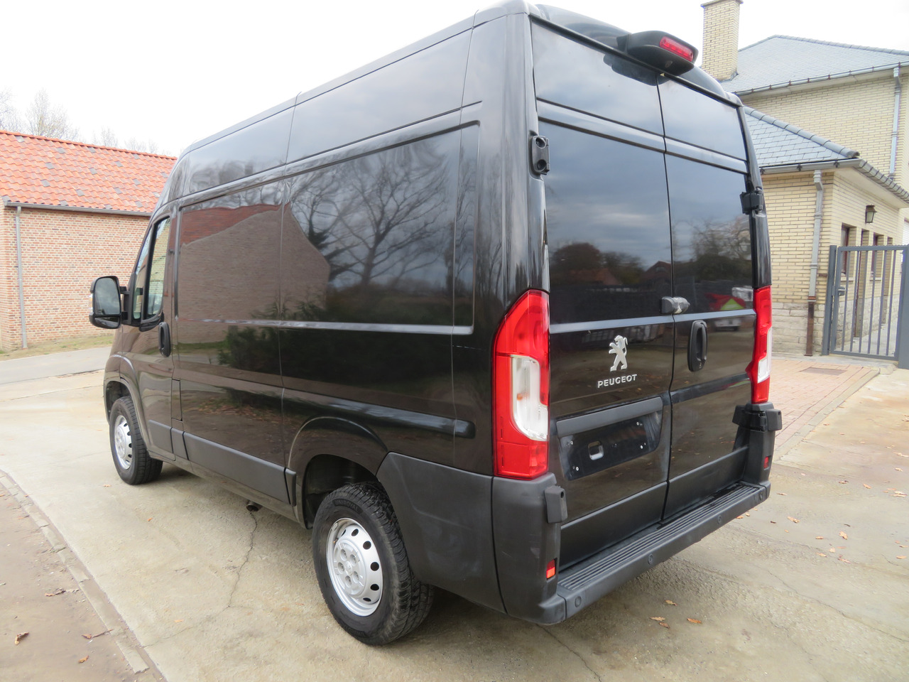 Peugeot Boxer 2.2 BlueHDI L1H2 premium - فان المدمجة: صور 5 Peugeot Boxer 2.2 BlueHDI L1H2 premium - فان المدمجة: صور 5