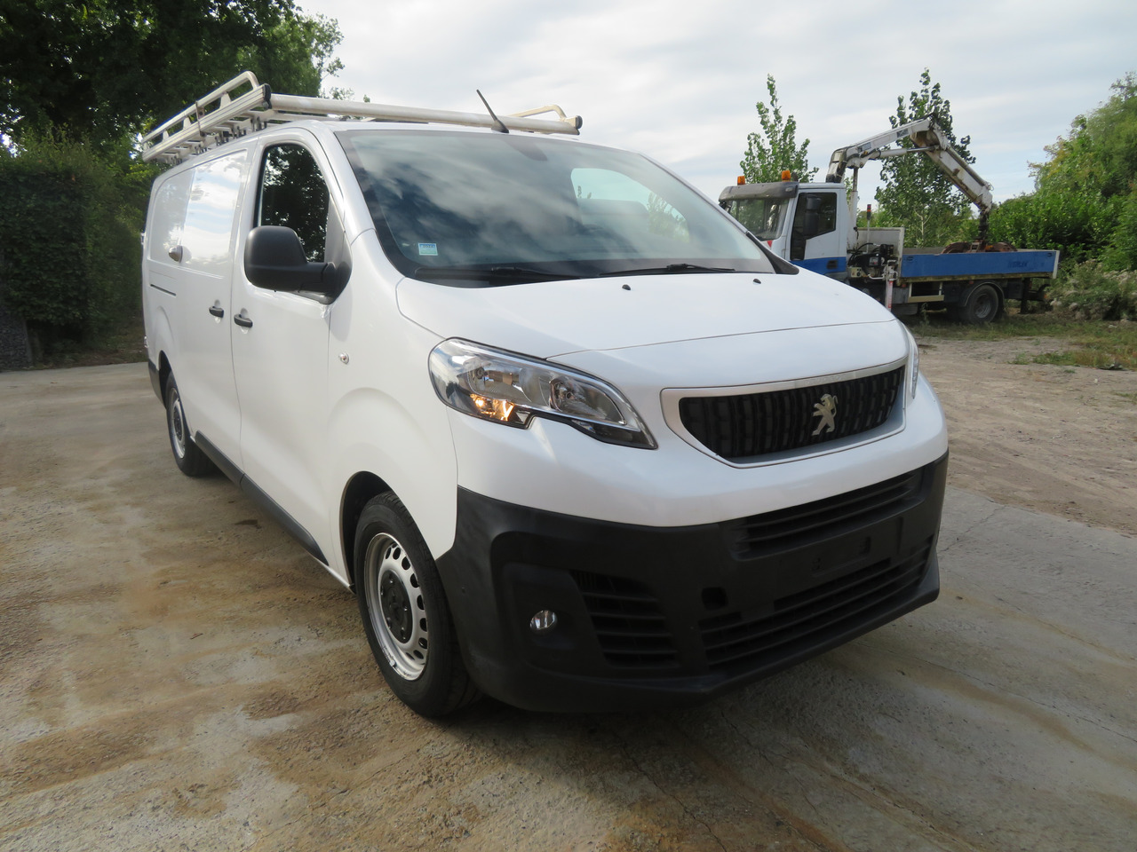 Peugeot Expert - Long Premium 2.0 BlueHDi - Ingericht - فان: صور 1 Peugeot Expert - Long Premium 2.0 BlueHDi - Ingericht - فان: صور 1