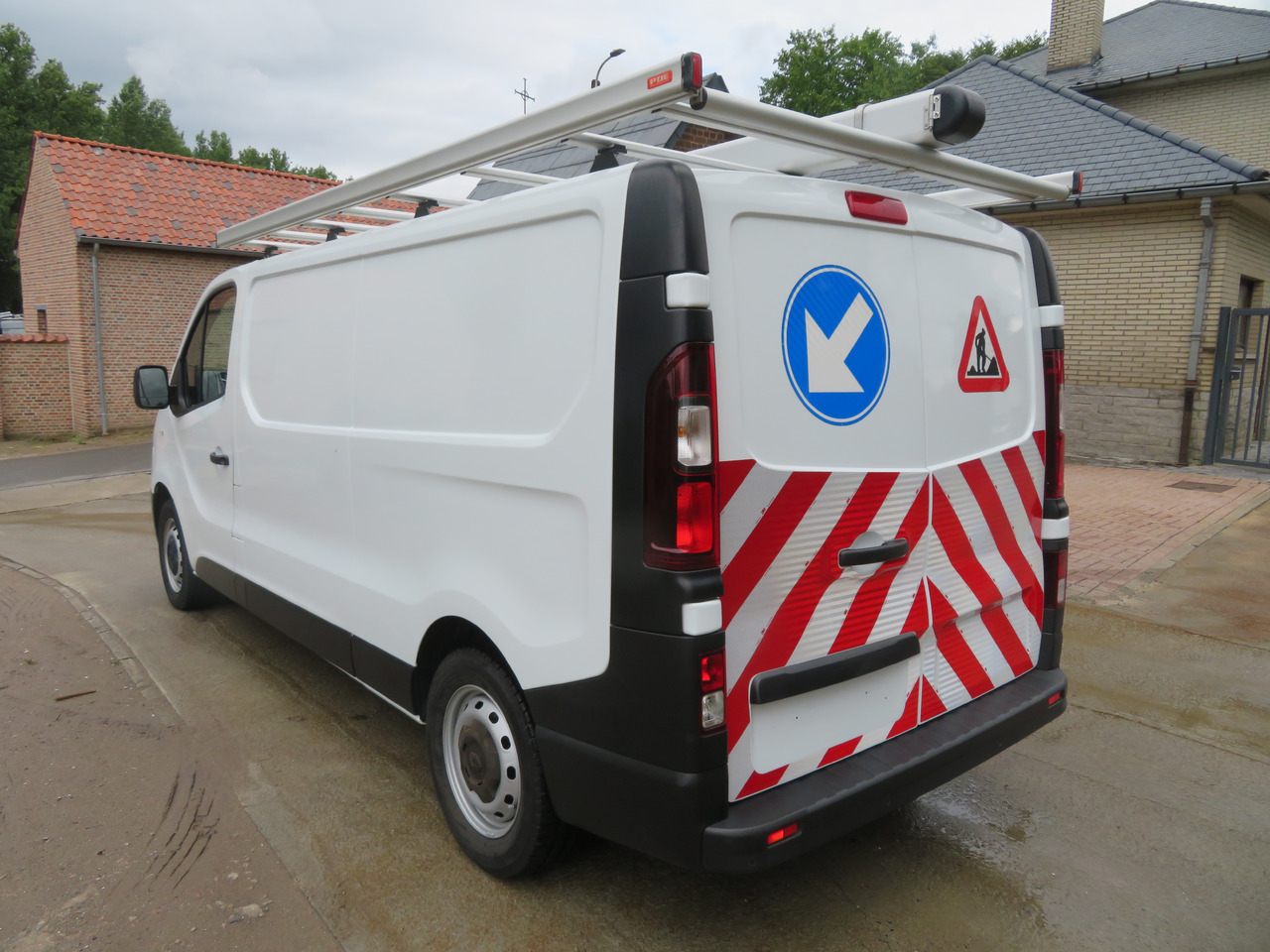 RENAULT Trafic 2.0dCi - L2H1 - فان المدمجة: صور 5 RENAULT Trafic 2.0dCi - L2H1 - فان المدمجة: صور 5
