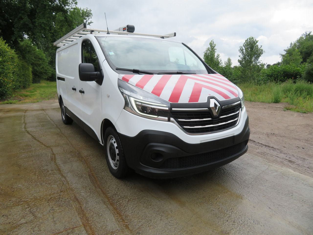 RENAULT Trafic 2.0dCi - L2H1 - فان المدمجة: صور 1 RENAULT Trafic 2.0dCi - L2H1 - فان المدمجة: صور 1