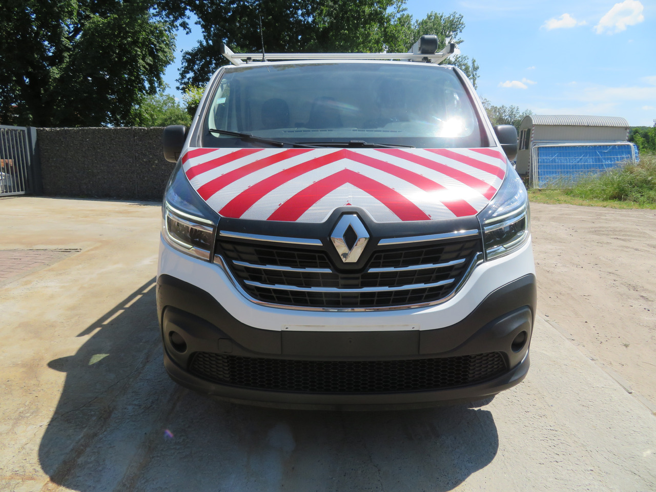RENAULT Trafic 2.0dCi - L2H1 - فان المدمجة: صور 2 RENAULT Trafic 2.0dCi - L2H1 - فان المدمجة: صور 2
