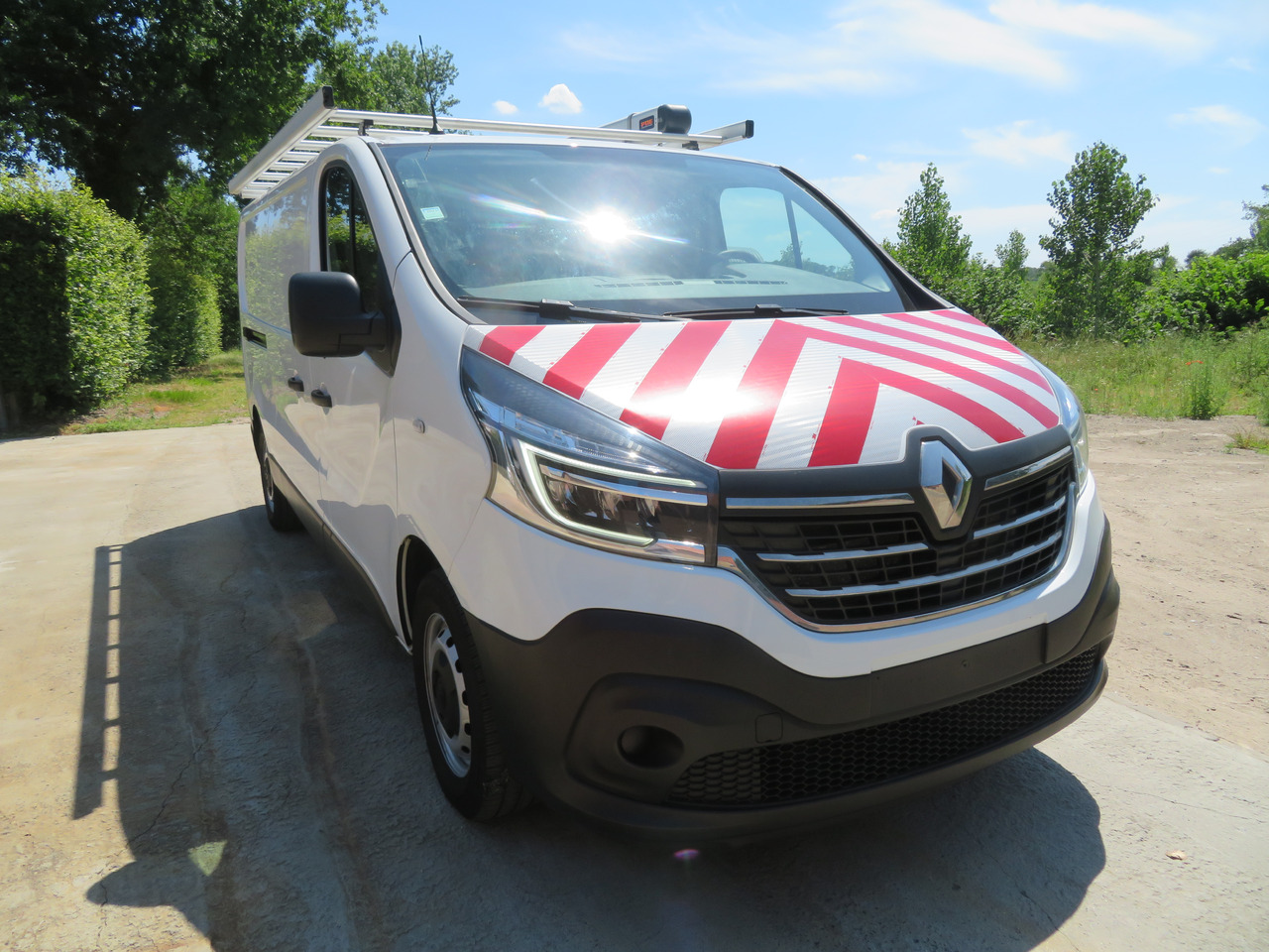 RENAULT Trafic 2.0dCi - L2H1 - فان المدمجة: صور 1 RENAULT Trafic 2.0dCi - L2H1 - فان المدمجة: صور 1