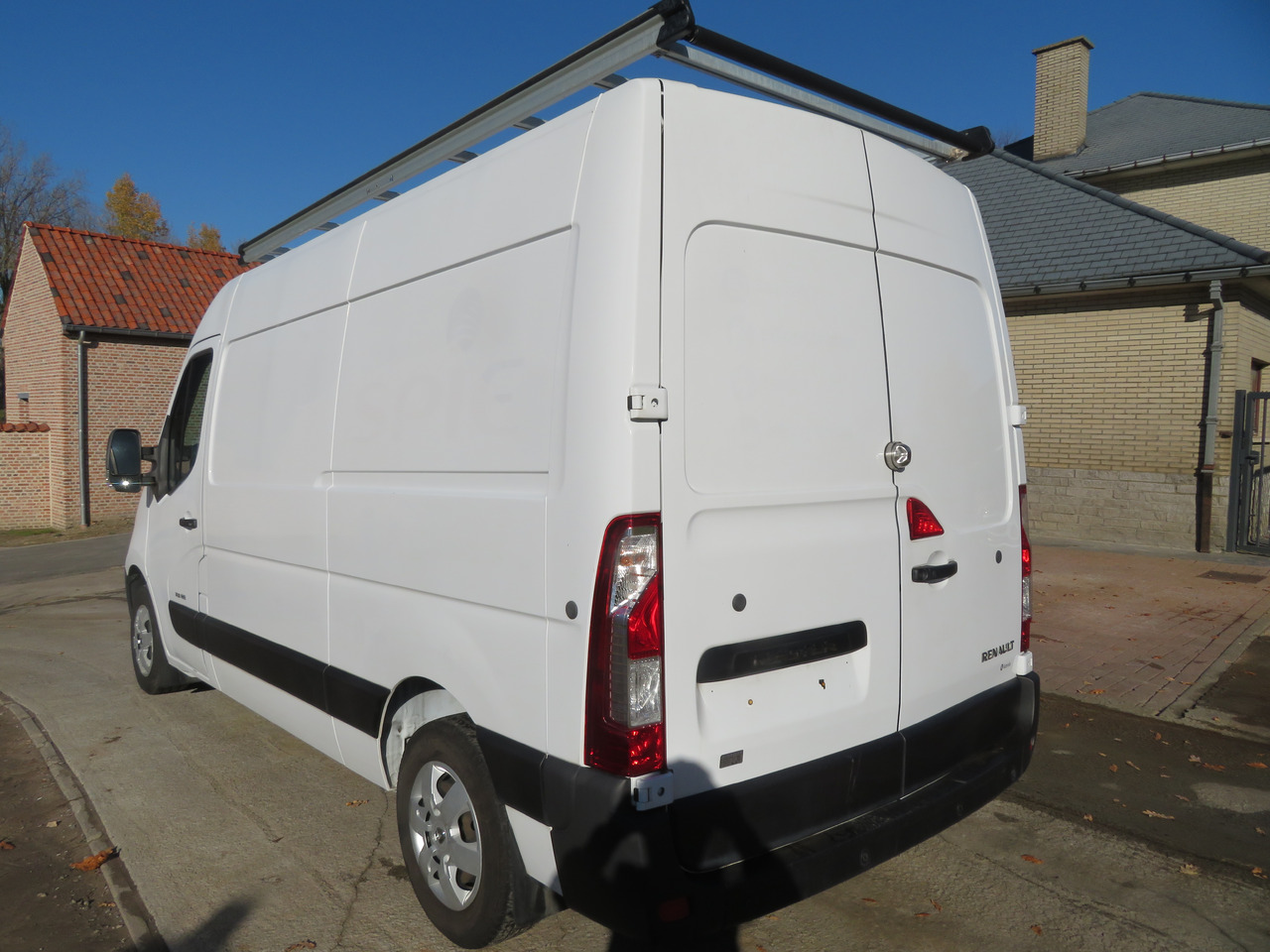 Renault Master 2.3dCi - L2H2 - فان: صور 5 Renault Master 2.3dCi - L2H2 - فان: صور 5