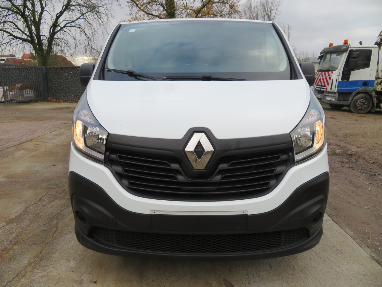 Renault Trafic 1.6dCi L1H1 - فان المدمجة: صور 2 Renault Trafic 1.6dCi L1H1 - فان المدمجة: صور 2