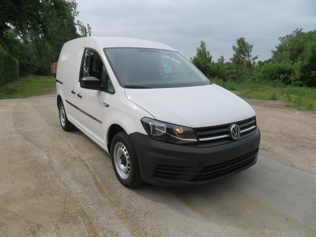 VOLKSWAGEN Caddy 2.0 TDi - فان المدمجة: صور 1 VOLKSWAGEN Caddy 2.0 TDi - فان المدمجة: صور 1