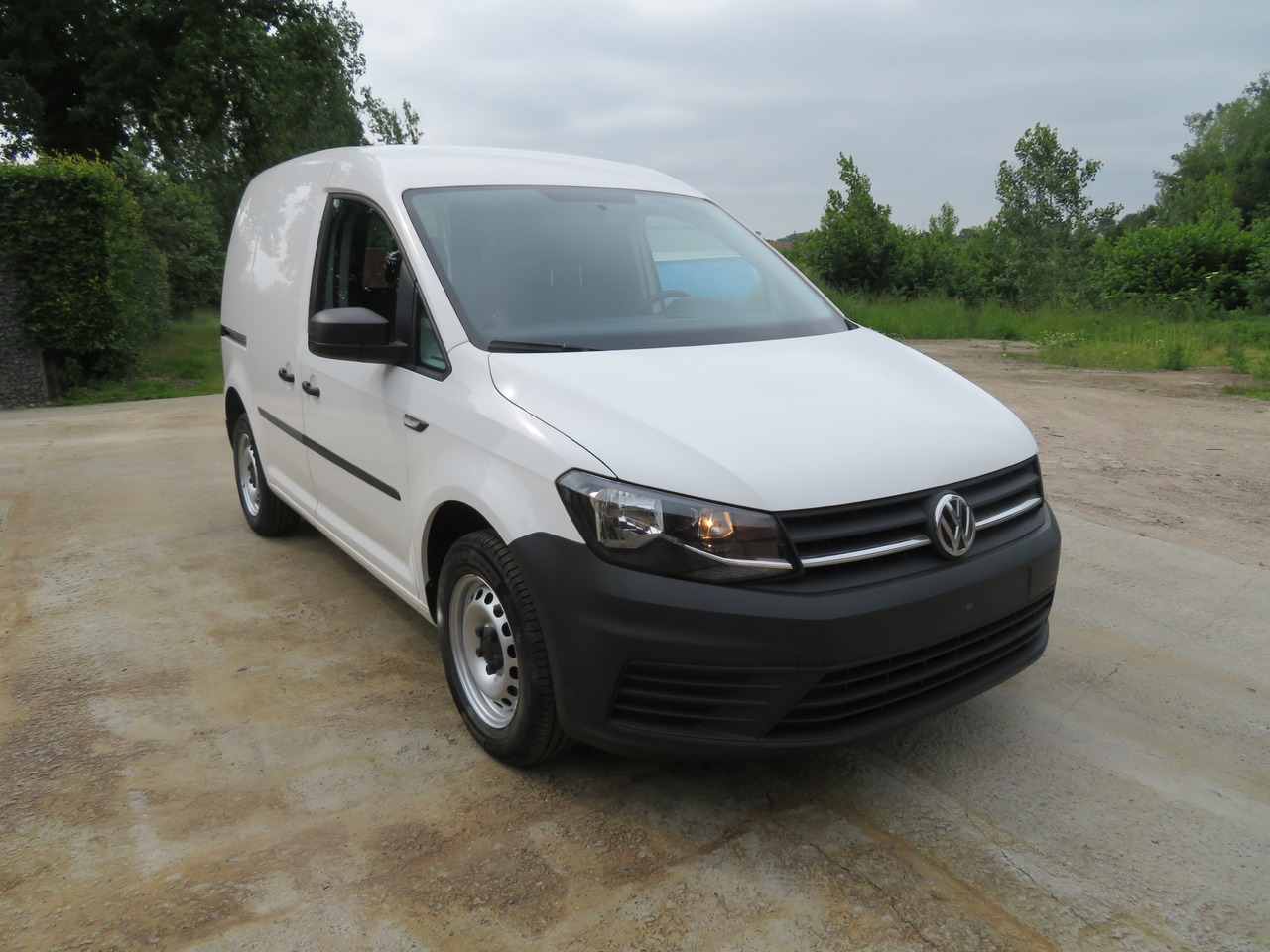 VOLKSWAGEN Caddy 2.0 TDi - فان المدمجة: صور 1 VOLKSWAGEN Caddy 2.0 TDi - فان المدمجة: صور 1