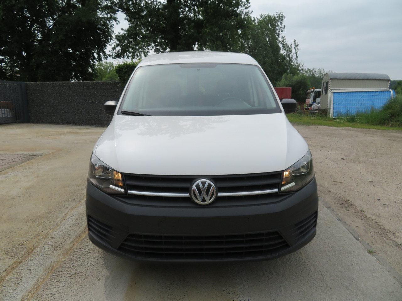 VOLKSWAGEN Caddy 2.0 TDi - فان المدمجة: صور 2 VOLKSWAGEN Caddy 2.0 TDi - فان المدمجة: صور 2