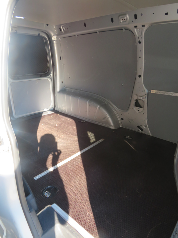 Volkswagen Caddy Maxi - فان المدمجة: صور 3 Volkswagen Caddy Maxi - فان المدمجة: صور 3