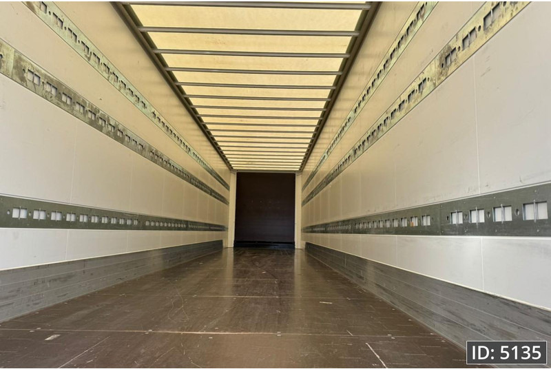 Krone SEK / Steering axle / More available - بصندوق مغلق نصف مقطورة: صور 5 Krone SEK / Steering axle / More available - بصندوق مغلق نصف مقطورة: صور 5