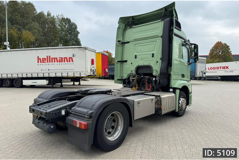Mercedes-Benz Actros 1836 StreamSpace, Euro 6 - شاحنة جرار: صور 3 Mercedes-Benz Actros 1836 StreamSpace, Euro 6 - شاحنة جرار: صور 3