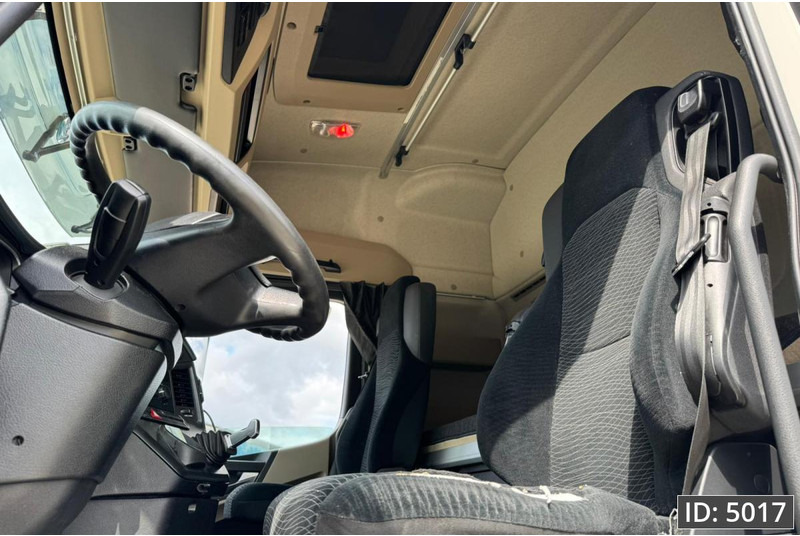 Mercedes-Benz Actros 1842 StreamSpace, Euro 6, / Streamspace / 9 Pieces - شاحنة جرار: صور 5 Mercedes-Benz Actros 1842 StreamSpace, Euro 6, / Streamspace / 9 Pieces - شاحنة جرار: صور 5